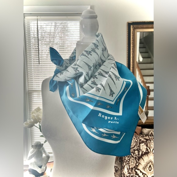 Roger L. Paris Accessories - Roger L Paris Eiffel Tower Square made in Italy scarf